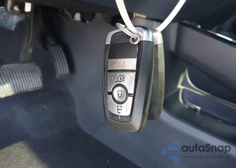 2023 Ford Mustang Mach-E California Route 1 z USA, uszkodzony, nr VIN 3FMTK2SU2PMB00414